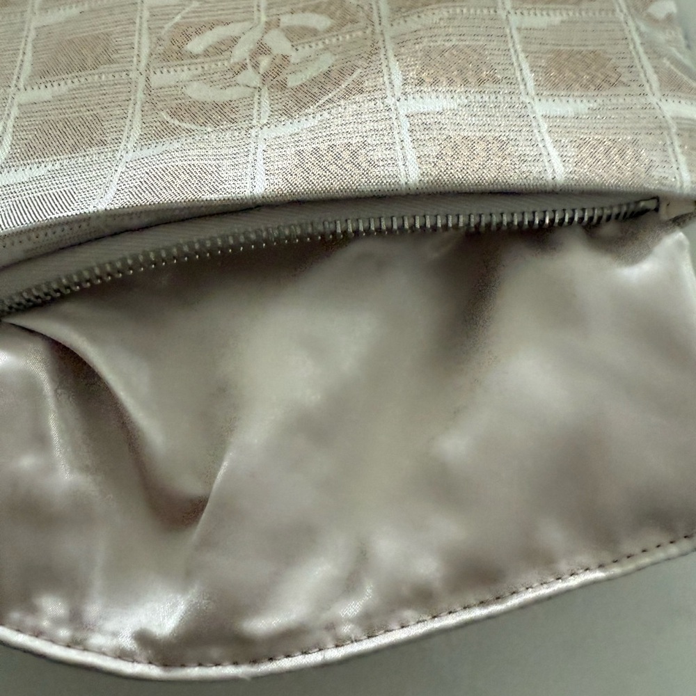 Authentic Chanel New Travel Line Pouch/wristlet - Picture 4 of 12